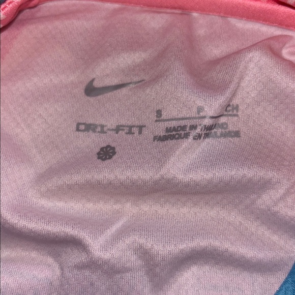 Lamine Yamal Pink Barcelona Jersey Men’s Sz Small New with tags Nike - Picture 11 of 11